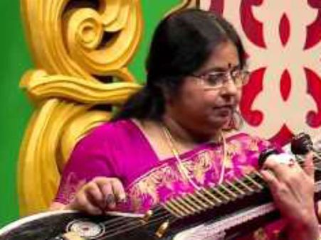 வீணை காயத்திரிக்கு கொலை மிரட்டல் விடுத்த நபர் கைது