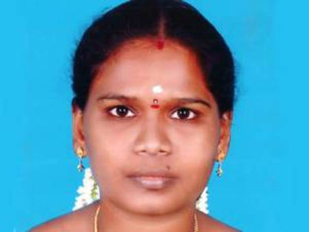 இதோ இன்னொரு அடிதடி... தொண்டரை வெளுத்த அதிமுக பிரமுகர் மகன்கள்.. 