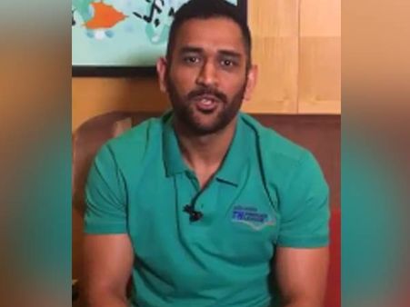 நம்ம ஊரு, நம்ம கெத்து.. டோணி தமிழ் பேசும் அழகே தனிதான்!