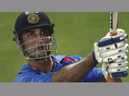 இந்த 3 பேரும் எனக்குத் தேவையில்லை.. அதிர வைத்த டோணி... டிரெய்லர் சொல்லும் புதுக் கதை!