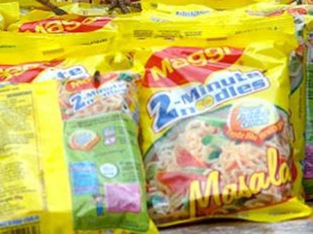 மீண்டும் சர்ச்சையில் மேகி.. நூடுல்சுக்குள் புழு கிடந்ததாக சென்னை பெண்மணி புகார்- வீடியோ