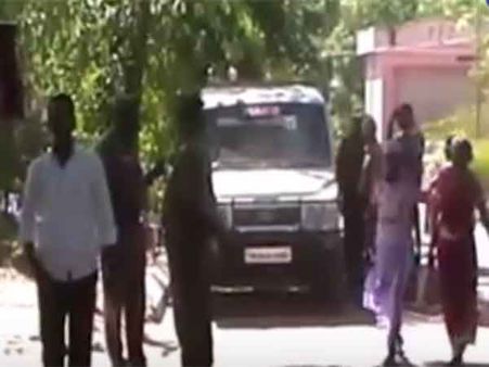 தேனி: வயிற்று வலியால் பெண் தற்கொலை? ஆற்றில் இருந்து சடலம் மீட்பு- வீடியோ