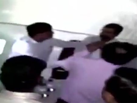 மகாராஷ்டிராவில் துணை ஆட்சியருக்கு 