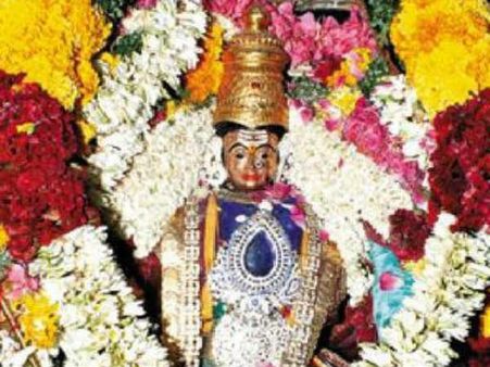 ஆடி திருவிழாவில் கண் திறந்த அம்மன் சிலை... கோவில்பட்டியில் பரபரப்பு