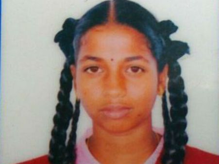 ஒருதலைக் காதலால் தீ வைத்து எரிக்கப்பட்ட இளம் பெண் நவீனா மரணம்