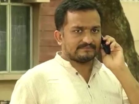 அதிமுக பிரமுகரின் உதவியாளரைத் தாக்கியதாக... பியுஷ் மனுஷ் மீது 4 பிரிவுகளில் வழக்குப்பதிவு- வீடியோ