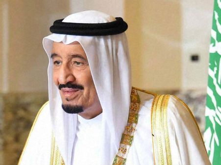 சவுதியில் வேலையிழந்து தவிக்கும் தொழிலாளர்கள்... சம்பள பாக்கியை வழங்க மன்னர் அதிரடி உத்தரவு!