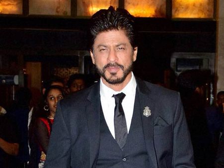 மீண்டும் சிக்கிய ஷாருக்கான்... யு.எஸ். விமான நிலையங்களில் இந்தியர்களுக்கு தொடரும் 'அவமரியாதை'