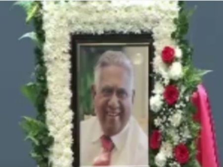 ’தஞ்சாவூரு மண்ணு எடுத்து’... எஸ்.ஆர்.நாதனின் இறுதிச்சடங்கில் அரசு மரியாதையுடன் தமிழ் பாடல்- வீடியோ