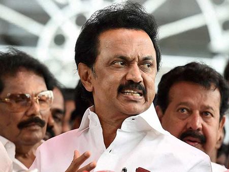 முதல்வரும், சபாநாயகரும் கூட்டுச் சதி செய்து வெளியேற்றி விட்டனர்.. ஸ்டாலின் பரபரப்பு புகார்