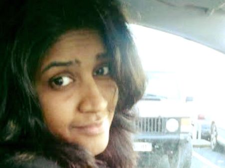 சுவாதி கொலையில் பரபரப்பைக் கிளப்பும் தமிழச்சி.. யார் இவர்?