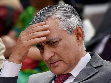 நீதிபதிகள் நியமனம் குறித்து மோடி எதுவும் பேசவில்லையே... தலைமை நீதிபதி தாக்கூர் அதிருப்தி