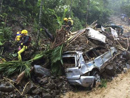 33 ஆண்டுகளுக்குப் பின் ஹாங்காங்கை தாக்கிய பயங்கர சூறாவாளி 