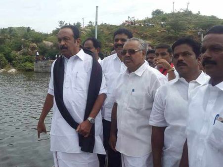 ஆந்திராவால் தமிழகத்தின் 4 லட்சம் ஏக்கர் நிலம் பாதிப்பு- புல்லூர் தடுப்பணையை பார்வையிட்ட வைகோ புகார்