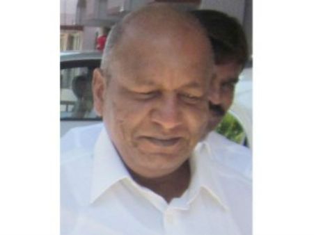 தாது மணல் கடத்தல்- வைகுண்டராஜனால் ரூ10,000 கோடி அரசுக்கு இழப்பு- சகோதரர் குமரேசன் திடுக் புகார்