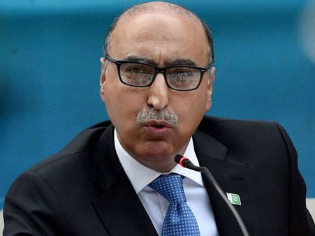 இந்திய தூதரை அவமதிப்பதா? பாக். தூதர் பாசித்துக்கு சம்மன்!