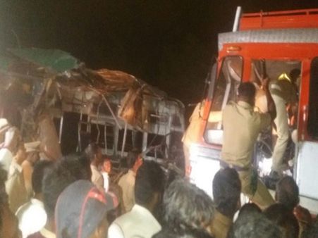 நெல்லை அருகே அரசு பஸ் - லாரி மோதல்.. குழந்தை உட்பட 3 பேர் பலி