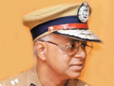 ஜெ. குட்புக்கில் இருந்த அசோக்குமார் ராத்திரியோடு ராத்திரியாக 