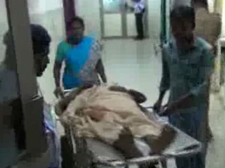 திடீரென சரிந்து விழுந்த மேற்கூரை... அலறிய நோயாளிகள்... சேலம் அரசு மருத்துவமனையில் பரபரப்பு- வீடியோ