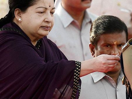 அண்ணா பிறந்தநாளில் 126 போலீசாருக்கு அண்ணா பதக்கங்கள்: முதல்வர் ஜெயலலிதா