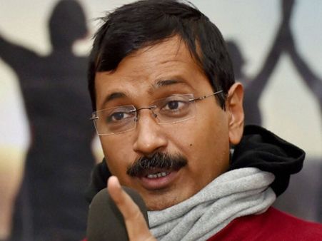 சர்ச்சையில் சிக்கி பதவியை பறிகொடுத்த ஆம்ஆத்மி அமைச்சர்கள் !