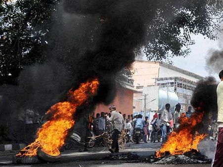 சமூக வலைதளங்களில் தவறான செய்திகள் பரப்புவோர் மீது நடவடிக்கை: பெங்களூரு போலீஸ்