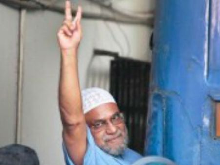 1971 யுத்தத்தில் பாக். ராணுவத்திற்கு ஆதரவு 40 ஆண்டுக்கு பின் ஜமாத்-இ-இஸ்லாமி இயக்க தலைவருக்கு தூக்கு