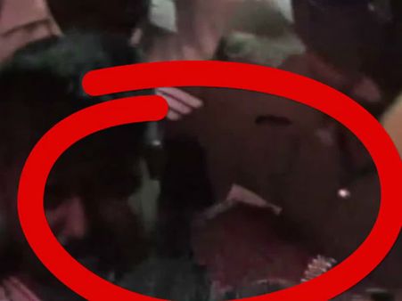 சேலத்தில் அமைச்சர் எடப்பாடி பழனிச்சாமி மீது பெட்ரோல் பாக்கெட் வீச்சு: வீடியோ