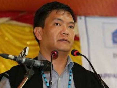 அடக்கொடுமையே.. முதல்வரே எம்எல்ஏக்களோடு கட்சி மாறிய அவலம்.. அருணாச்சல பிரதேசத்தில் ஆட்சியை இழந்த காங்