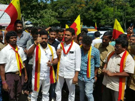 காவிரி: பெங்களூரில் கன்னட நடிக, நடிகையர் கண்டன கூட்டம்! ஜெ. மீது பாய்ச்சல் #TNNeedsKaveri