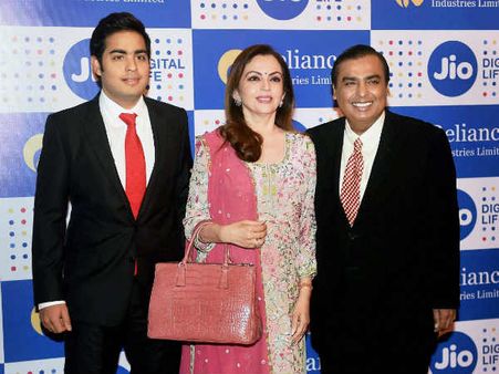 முகேஷ் அம்பானியின் 45 நிமிட பேச்சால், ஏர்டெல், ஐடியா நிறுவனங்களுக்கு ரூ.15,000 கோடி... 'ஊஊஊஊ'!