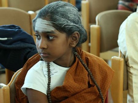 சுவிட்சர்லாந்தில் சைவமும் தமிழும் பரிசளிப்பு விழா: திருக்குறளும், திருப்புகழும் பாடிய குழந்தைகள்
