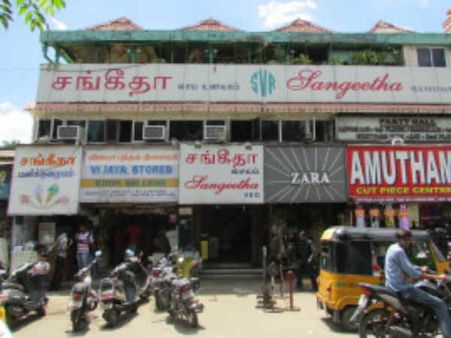 கர்நாடக வங்கி, சங்கீதா ஓட்டல் முற்றுகை... நாம் தமிழர் கட்சியினர் போராட்டம்