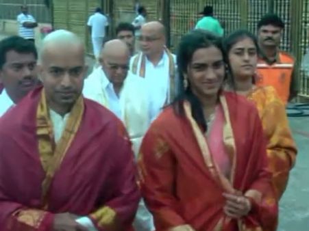 எடைக்கு எடை வெல்லம்.. ஏழுமலையானுக்கு 