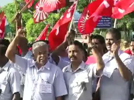 சேலம் உருக்காலை பிரச்சினை... மத்திய அரசைக் கண்டித்து ஊழியர்கள் உள்ளிருப்புப் போராட்டம்- வீடியோ