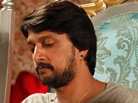 தமிழர்களுக்கு எதிரான கலவரம்.. துப்பாக்கிச் சூட்டில் பலியான உமேஷ் கெளடா.. நான் ஈ சுதீப் ரசிகர்!