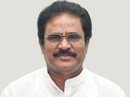 எம்.ஜி.ஆரின் செல்லப்பிள்ளை.. ஜெ.வின் மாஜி ரைட் ஹேன்ட்... காங். தலைவராக உயர்ந்த திருநாவுக்கரசர்!