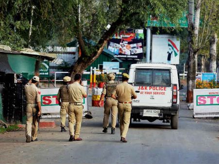 காஷ்மீர் தாக்குதலில் பலியான ராணுவத்தினரில் பெரும்பாலானோர் தீயில் கருகி இறந்த பரிதாபம்