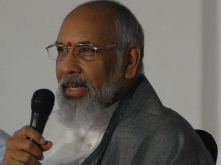 முதல்வர் விக்னேஸ்வரன் தலைமையில் இலங்கையில் தமிழர்கள் ஆர்ப்பாட்டம்