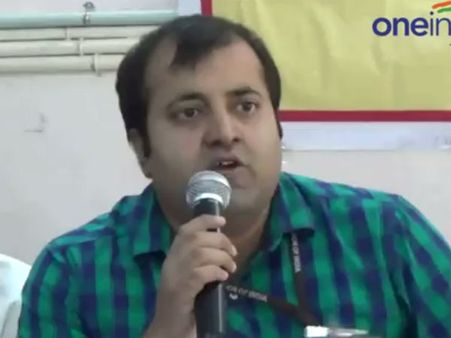 அரவக்குறிச்சி தேர்தல் தமிழகத்தின் முன்மாதிரி தேர்தலாக வேண்டும்: தேர்தல் அதிகாரி அறிவுறுத்தல்- வீடியோ