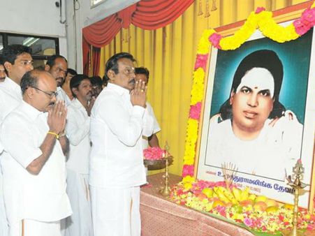 தேவர் ஜெயந்தியையொட்டி இன்று திமுக, தேமுதிக சார்பில் மரியாதை!