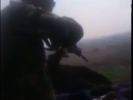 போபால் அருகே சிமி தீவிரவாதிகள் 8 பேரை சுட்டு வீழ்த்திய 'என்கவுண்டர்' வீடியோ.. மீடியாவில் வெளியானது