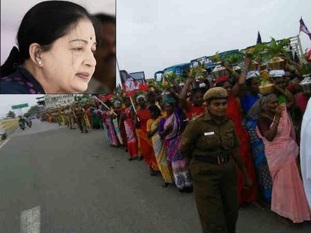 ஜெயலலிதா நலம் பெற பால்குடம்.... ஆயுள் ஹோமம்.... தொடரும் பிரார்த்தனைகள்