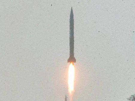 மெக்கா மீது ஏவுகணை ஏவிய ஏமன் தீவிரவாதிகள்- தடுத்து அழித்த செளதி அரேபியா