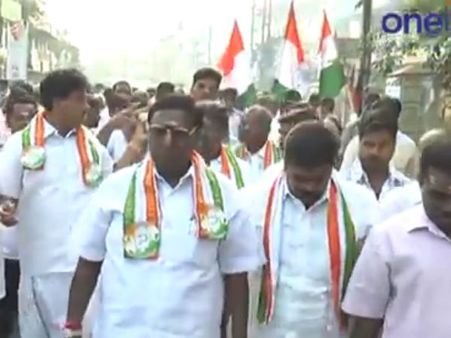 நெல்லித்தோப்பு இடைத்தேர்தல்... சூறாவளியாய் பிரச்சாரம் செய்து வரும் முதல்வர் நாராயணசாமி- வீடியோ