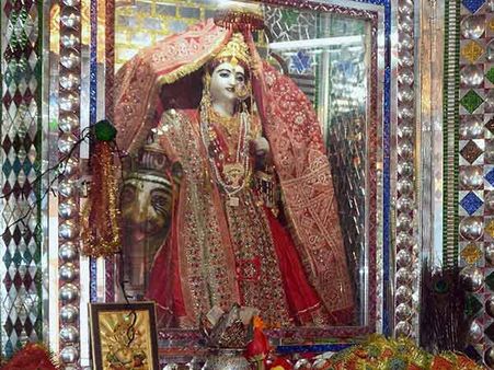நவராத்திரி 2016 : பூஜைகள், முக்கிய செயல்களை தொடங்க நல்ல நேரங்கள்