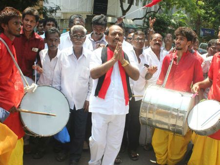 போச்சே போச்சே.. ரூ. 3 லட்சம் போச்சே: உள்ளாட்சி தேர்தல் தடையால் புலம்பும் வேட்பாளர்கள்