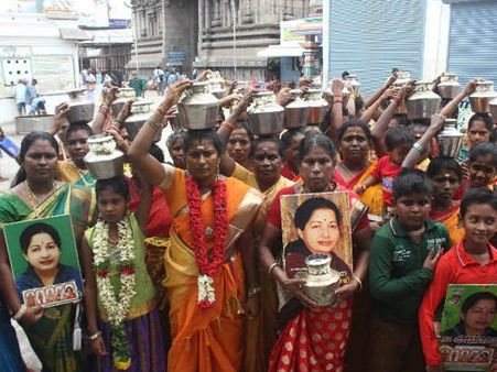 ஜெ., நலம்பெற வேண்டி பால்குடம் எடுத்த மூதாட்டி பலியானது எப்படி?