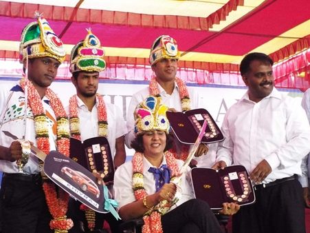 பாரா ஒலிம்பிக்.. பதக்கம் வென்று அசத்திய மாரியப்பன் உள்பட 4 பேருக்கு பாராட்டு விழா