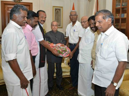 காவிரி மேலாண்மை வாரியம்... குடியரசுத்தலைவரை சந்தித்து முறையிட்ட மநகூ தலைவர்கள்